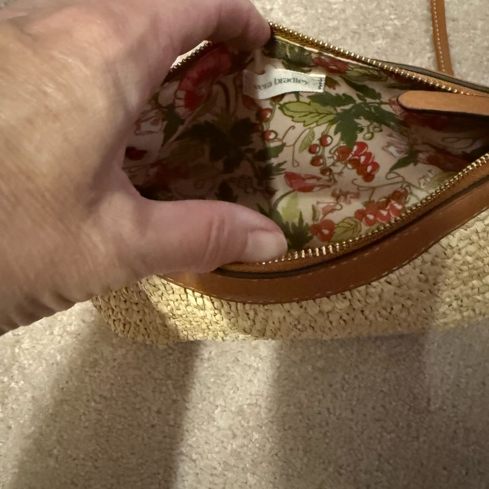 Vera Bradley Stylish Tan and Cream Woven Women's Bag - Picture 2 of 3